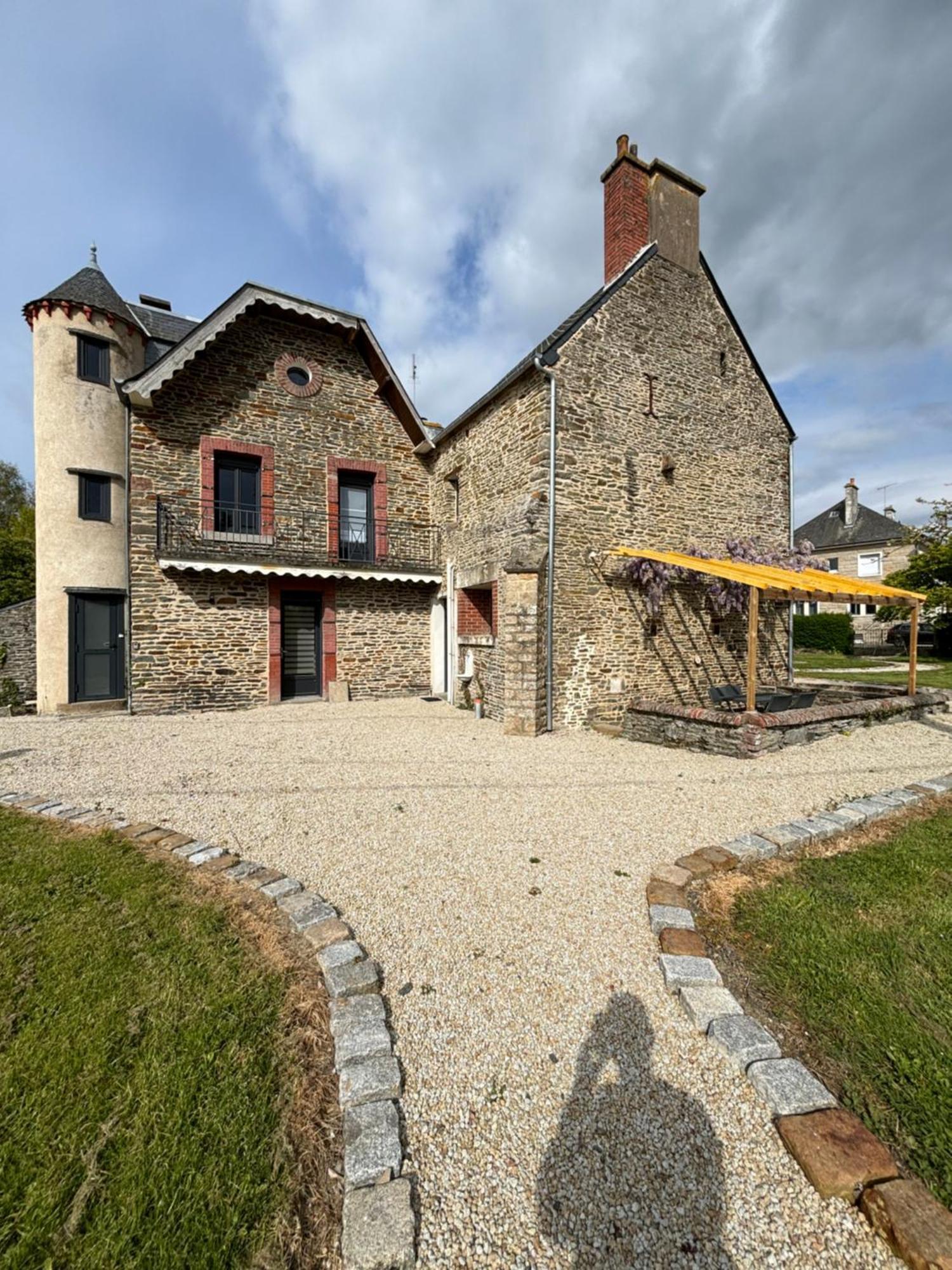 Gite De La Petite Tour 蓬托尔松 外观 照片